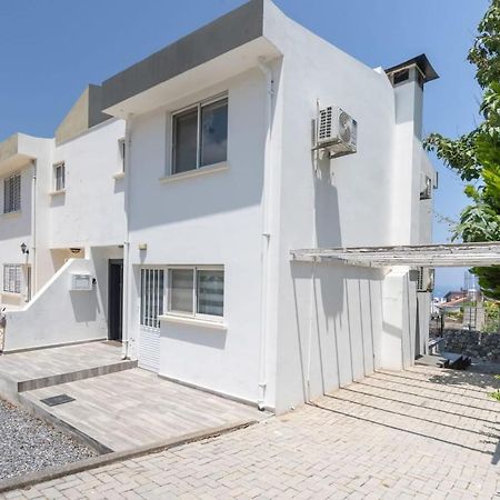 Villa Blue Kyrenia  Ngoại thất bức ảnh
