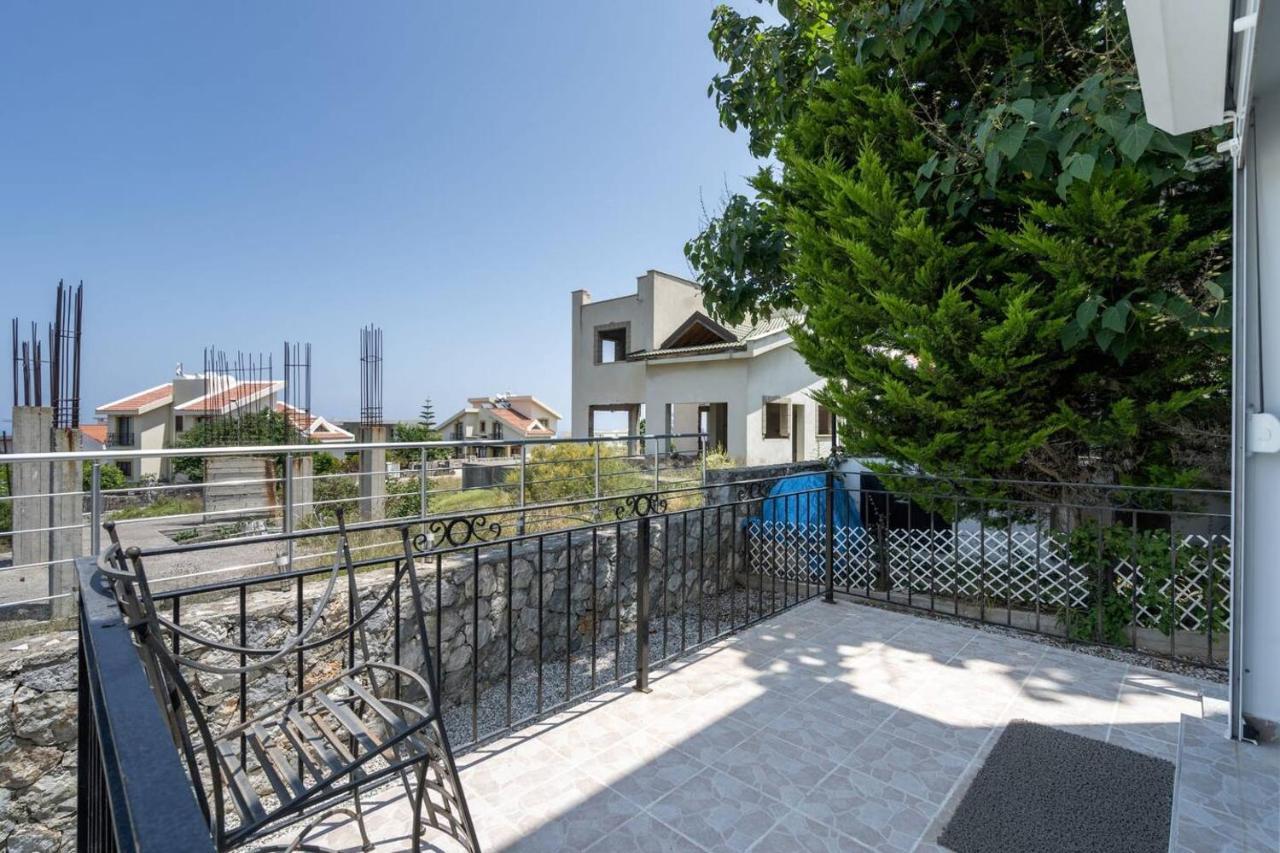 Villa Blue Kyrenia  Ngoại thất bức ảnh